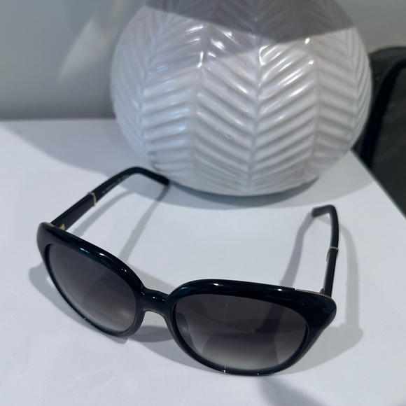 CHLOE Classic Black Sunglasses main image 7